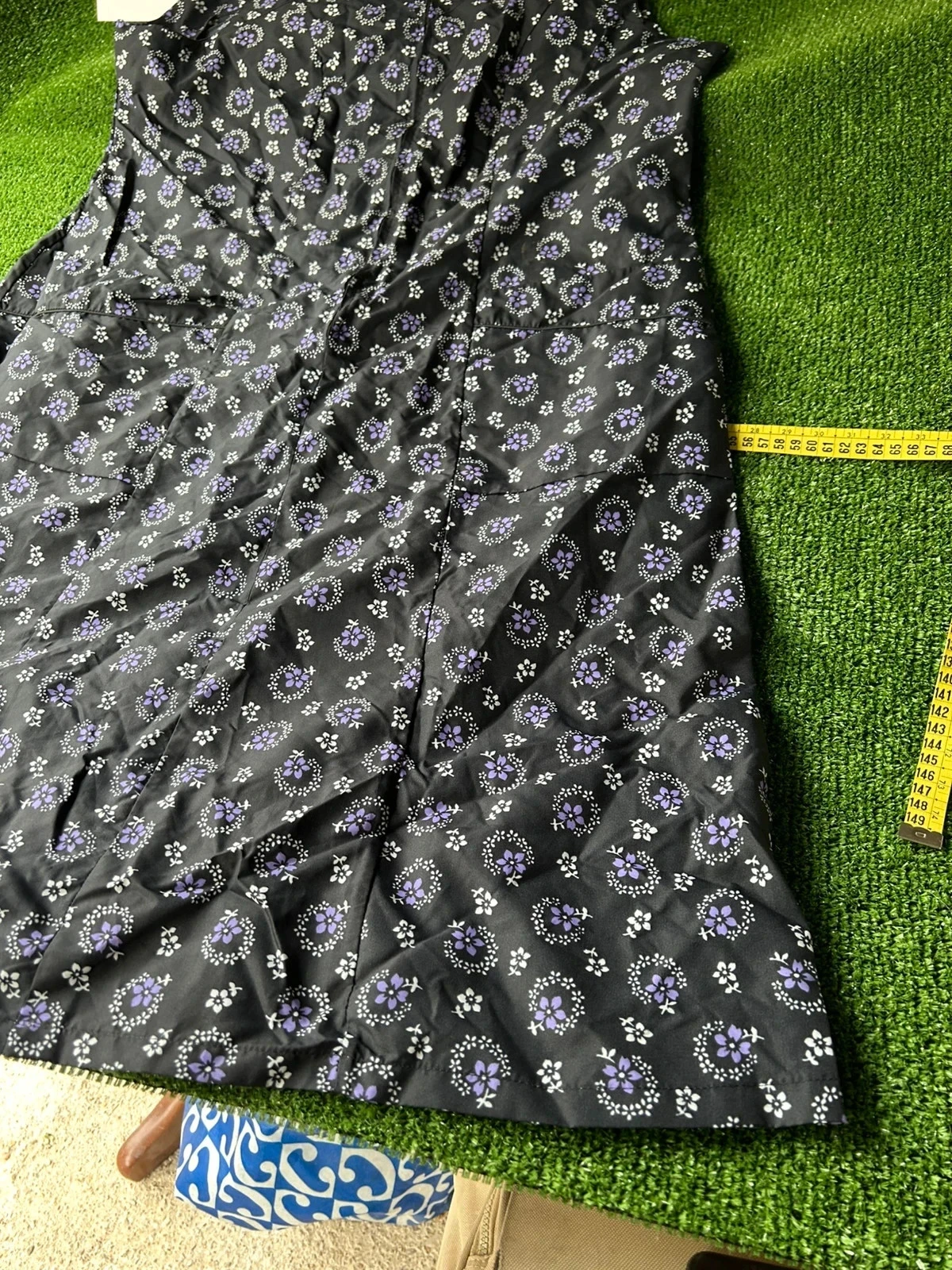 Kwaliteitsvolle vintage retro jurk h. T. met paarse patronen Lila zwart – photo 5
